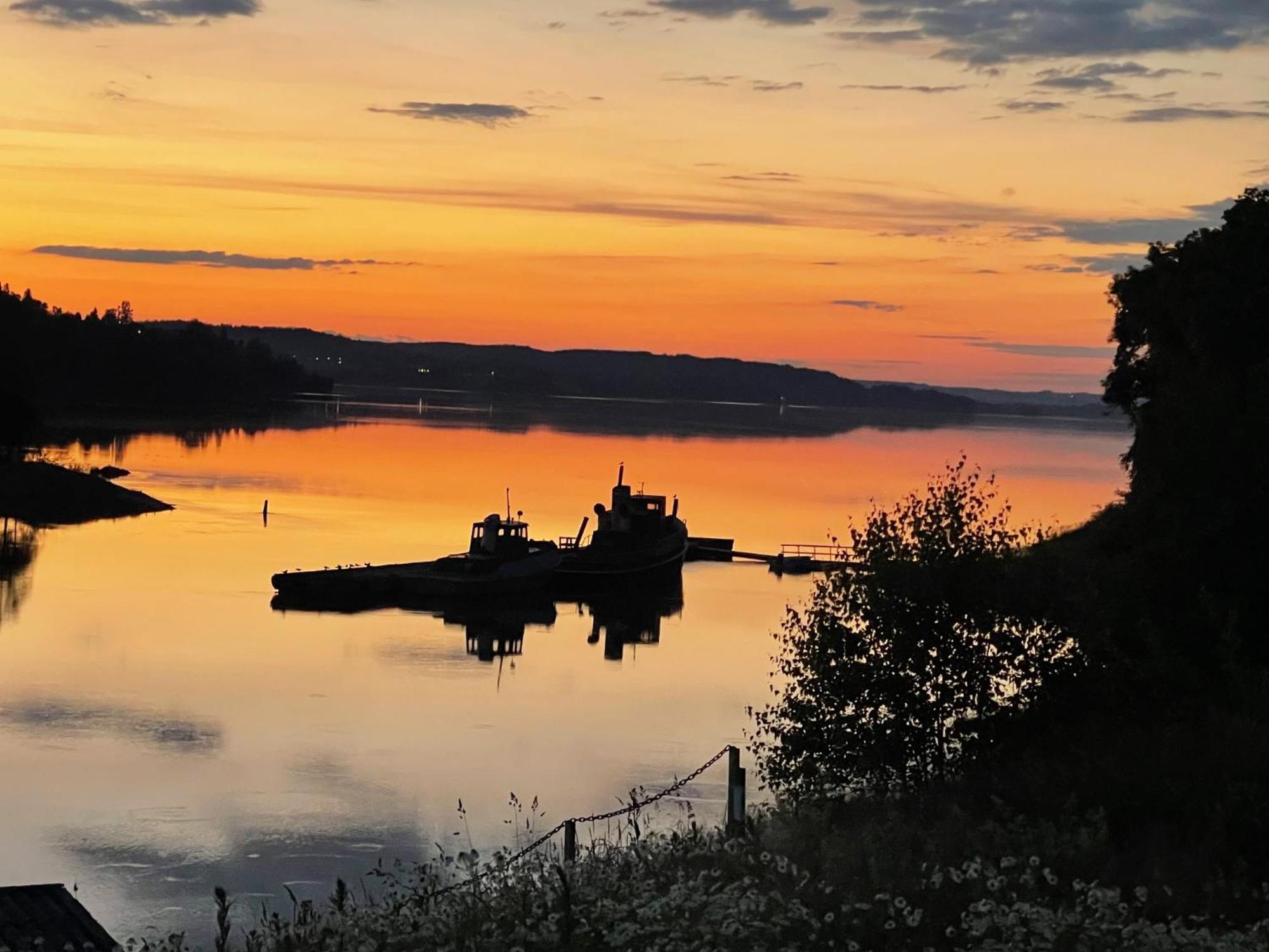 Hyttelaven Pa Furuholmen Сарпсборг Екстериор снимка